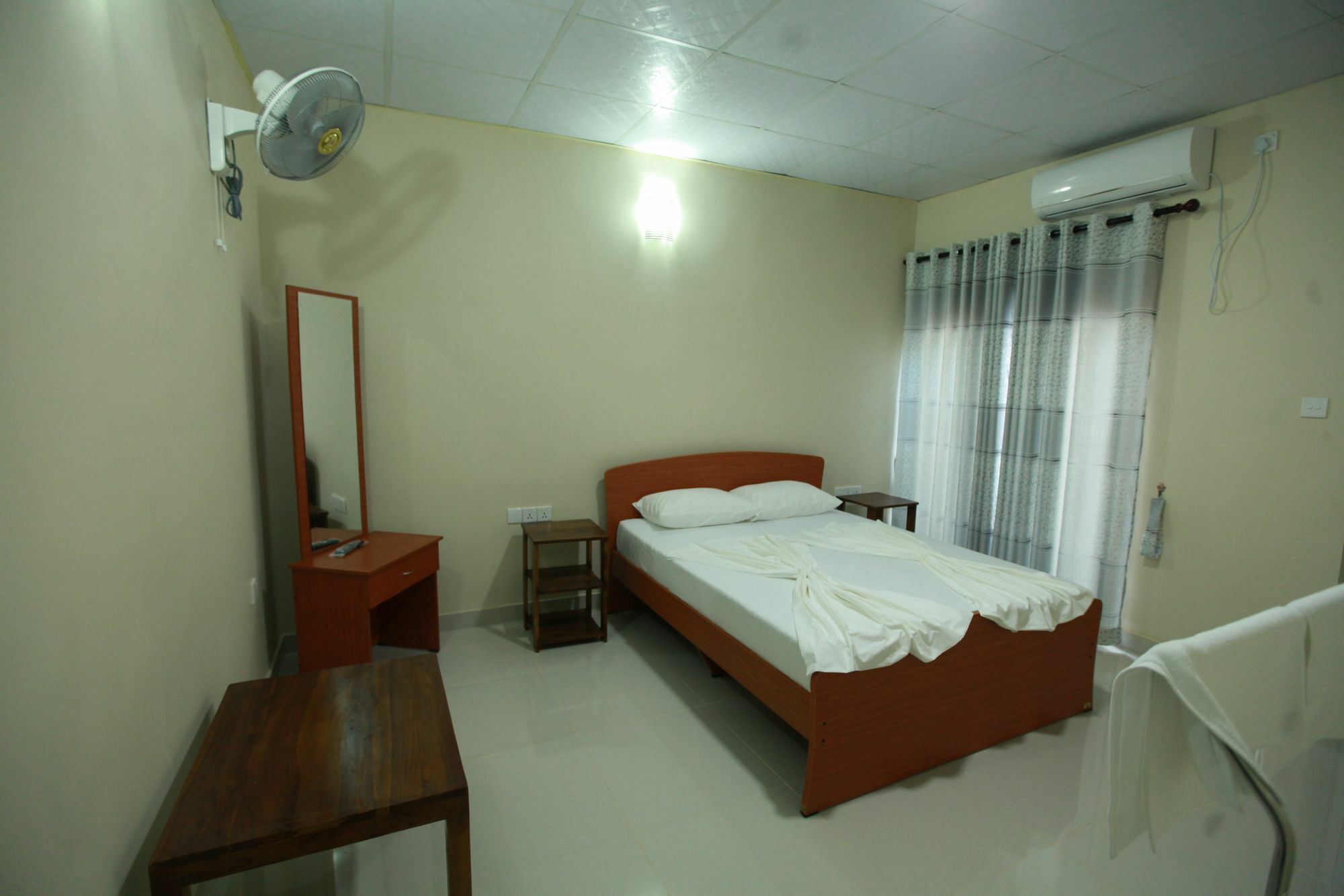 Hotel Lavonka Tourist Rest Anuradhapura Exterior foto